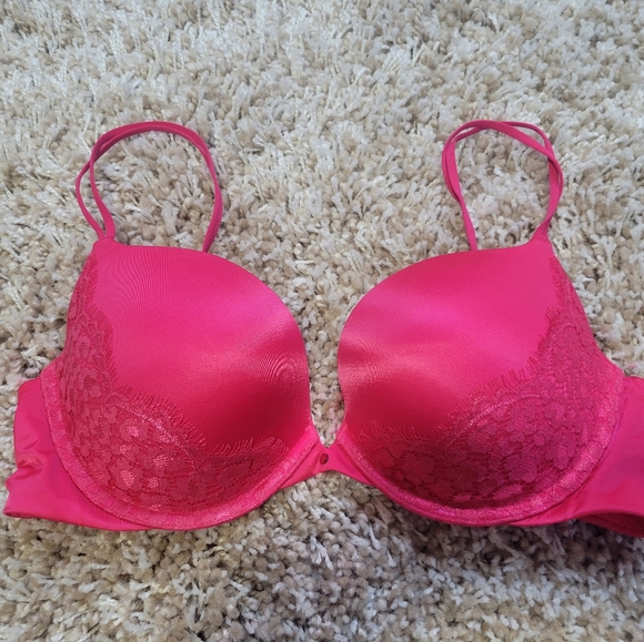 Victoria's Secret Very Sexy Push Up 34D - Picture 1 of 4